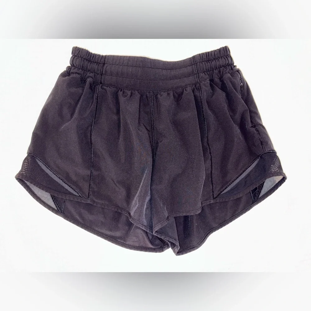 Lululemon Hotty Hot Short II, Long 4 Inches in Black - Size 4 - Picture 2 of 15